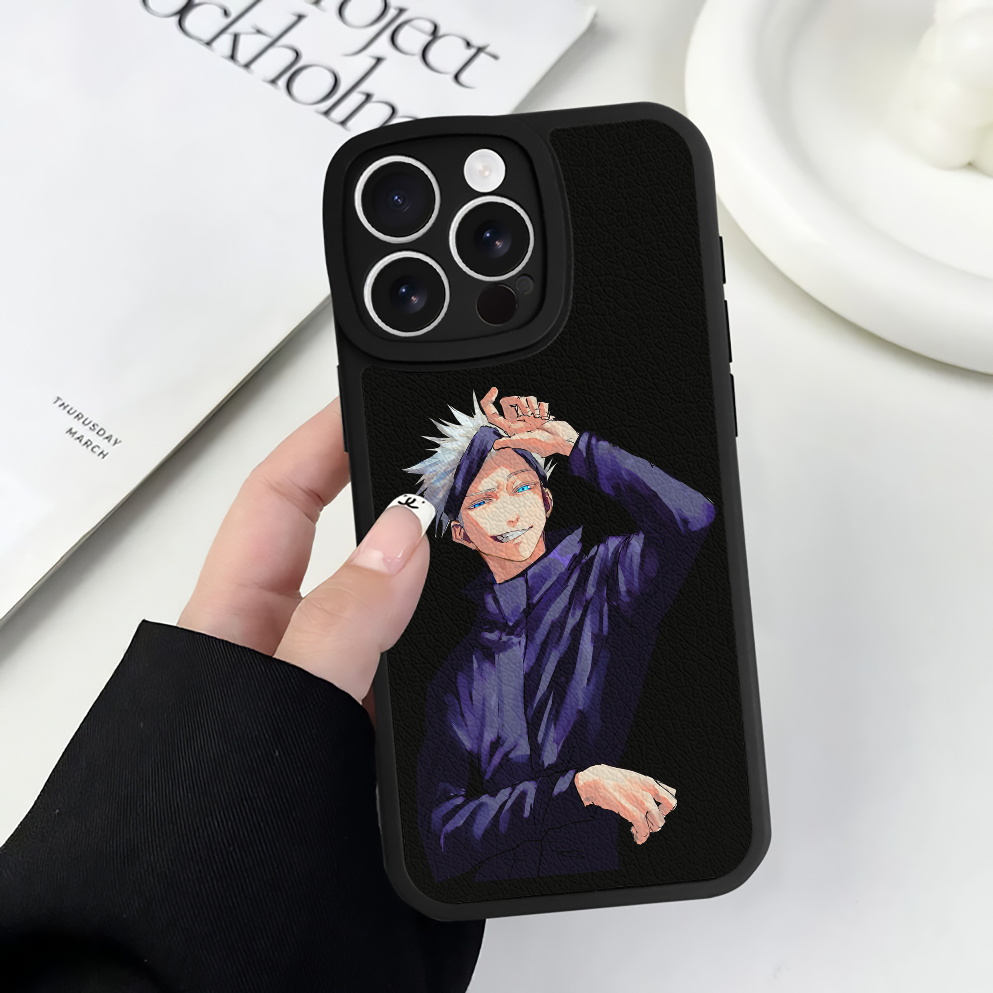 （画像用） 呪術廻戦 Jujutsu Kaisen 【iPhone 16シリーズ対応】シリコンスマホケース（レザー調） 材質：シリコン